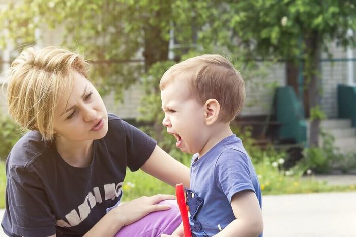 Бійки між дітьми: як поводитися батькам?